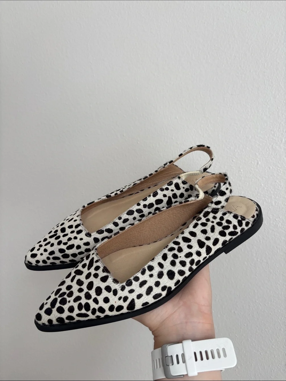 Amria pointy-toe slingback flats with calf hair animal print size EU 36